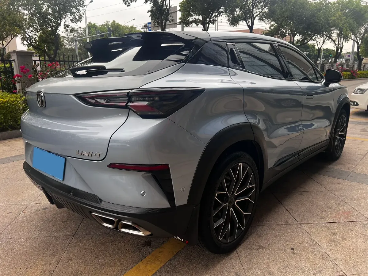 2022 ChangAn UNI-T 1.5T 188HP L4 7DCT,autocango,china used car exporter,china ev exporter,chinese used car exporter,chinese used ev exporter