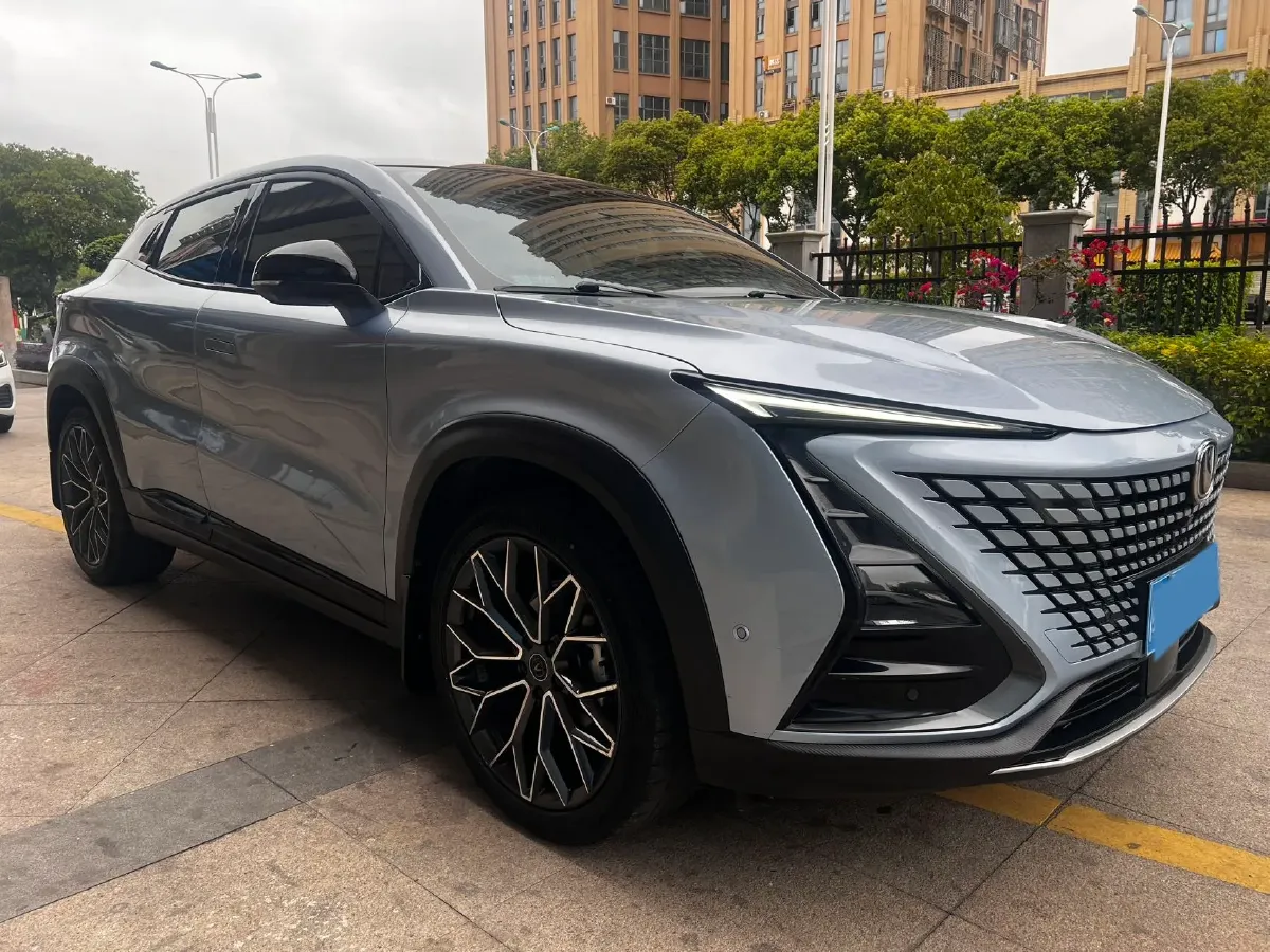 2022 ChangAn UNI-T 1.5T 188HP L4 7DCT,autocango,china used car exporter,china ev exporter,chinese used car exporter,chinese used ev exporter