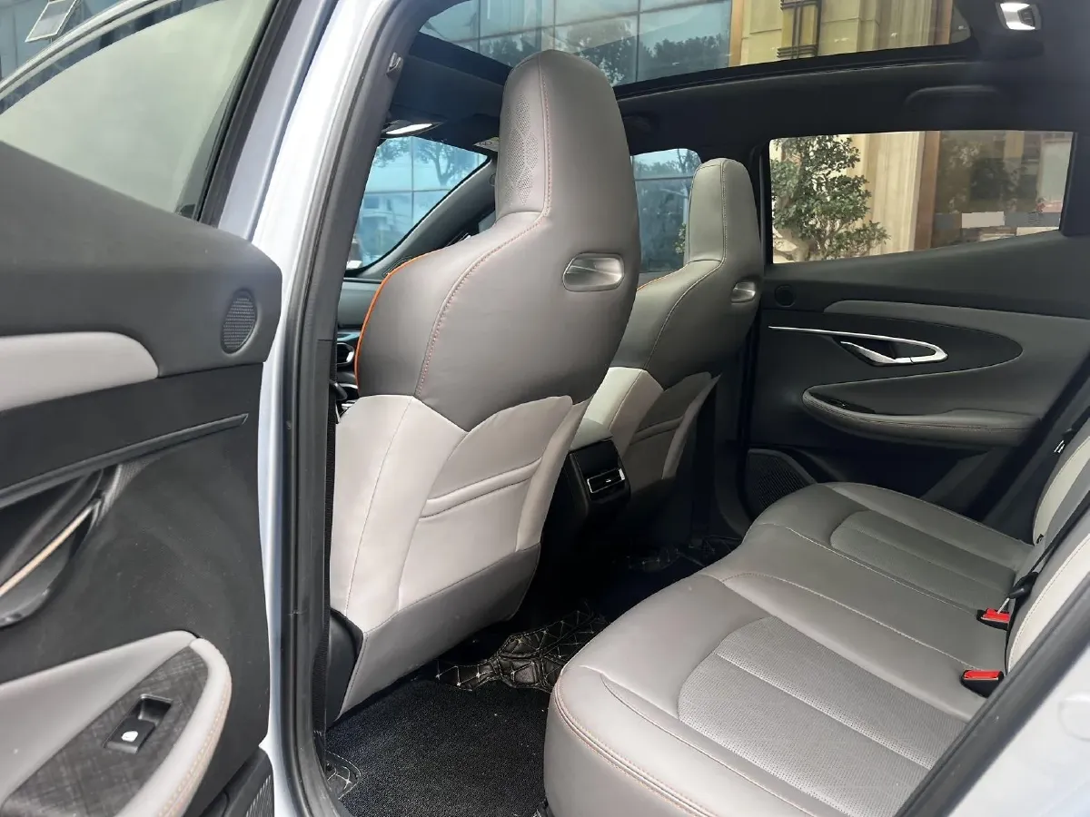 2022 ChangAn UNI-T 1.5T 188HP L4 7DCT,autocango,china used car exporter,china ev exporter,chinese used car exporter,chinese used ev exporter