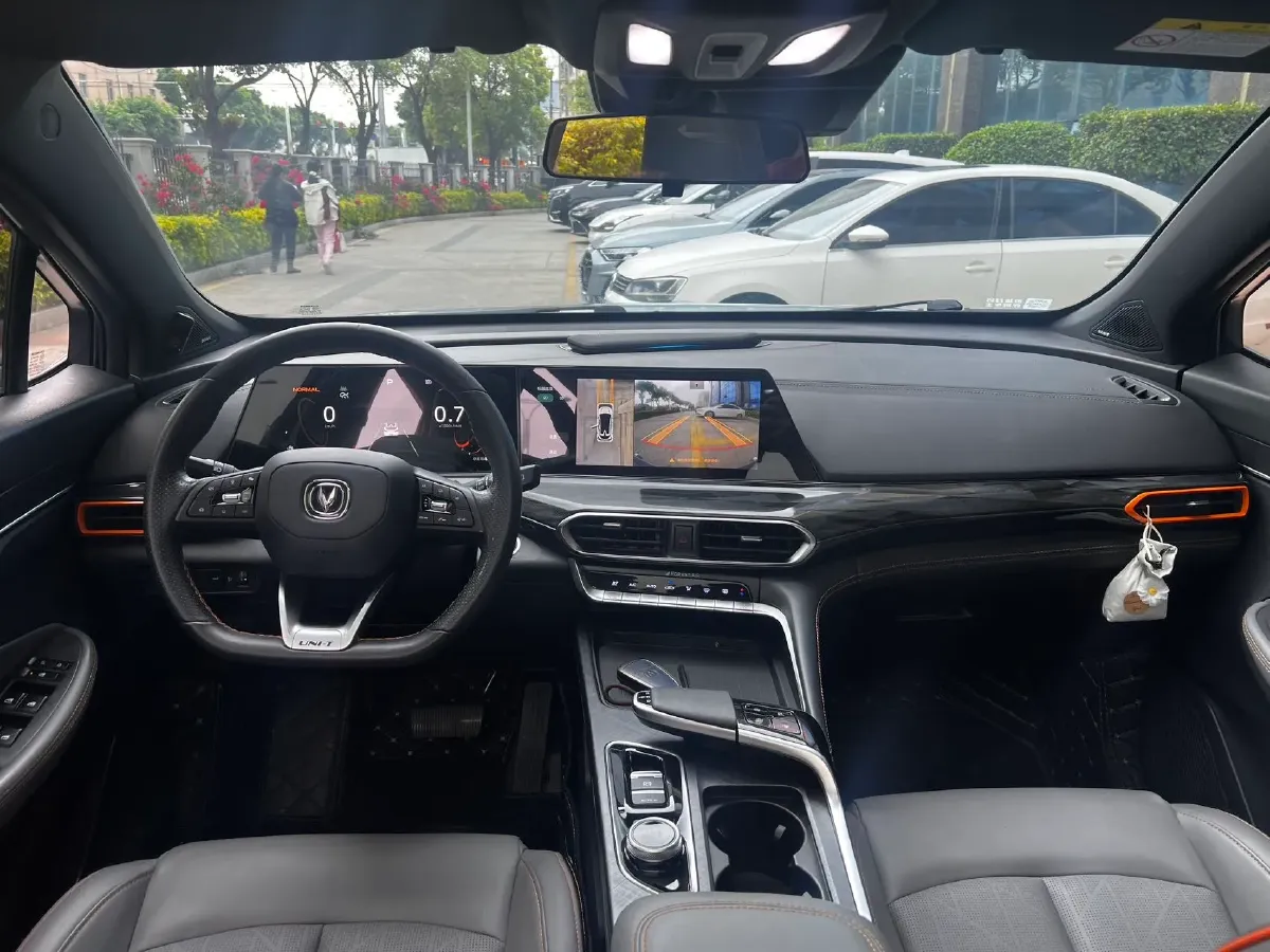 2022 ChangAn UNI-T 1.5T 188HP L4 7DCT,autocango,china used car exporter,china ev exporter,chinese used car exporter,chinese used ev exporter