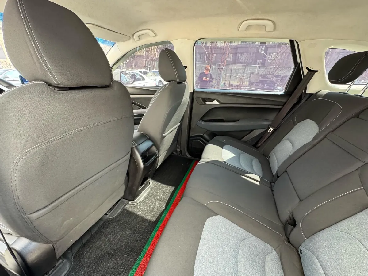 2018 BaoJun 530 1.5T 150HP L4 6MT,autocango,china used car exporter,china ev exporter,chinese used car exporter,chinese used ev exporter