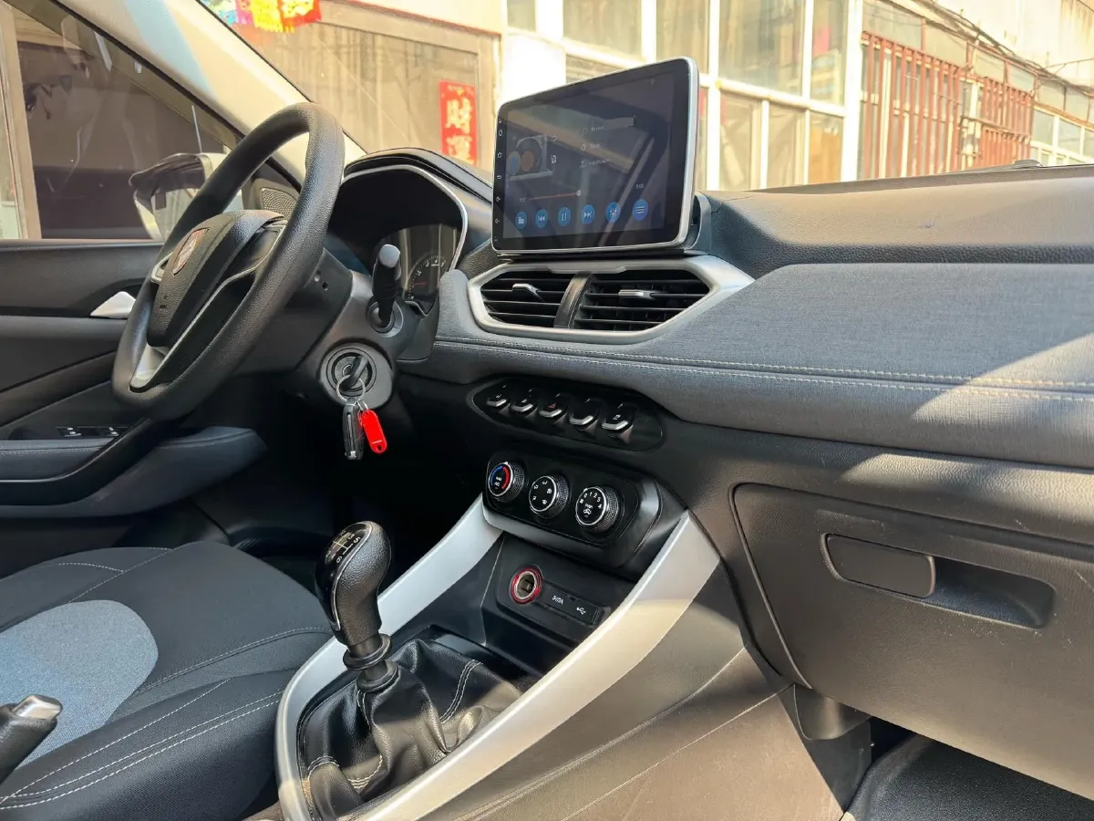 2018 BaoJun 530 1.5T 150HP L4 6MT,autocango,china used car exporter,china ev exporter,chinese used car exporter,chinese used ev exporter