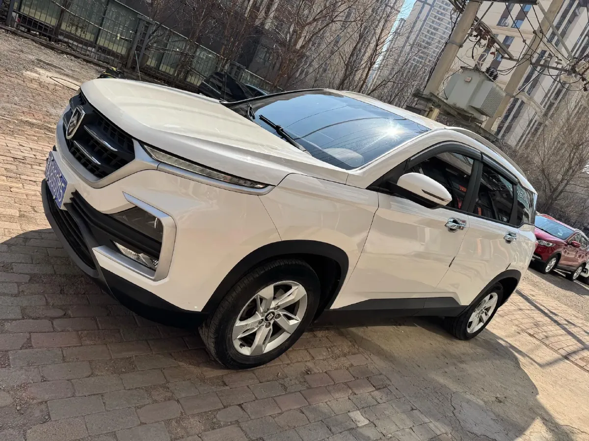 2018 BaoJun 530 1.5T 150HP L4 6MT,autocango,china used car exporter,china ev exporter,chinese used car exporter,chinese used ev exporter
