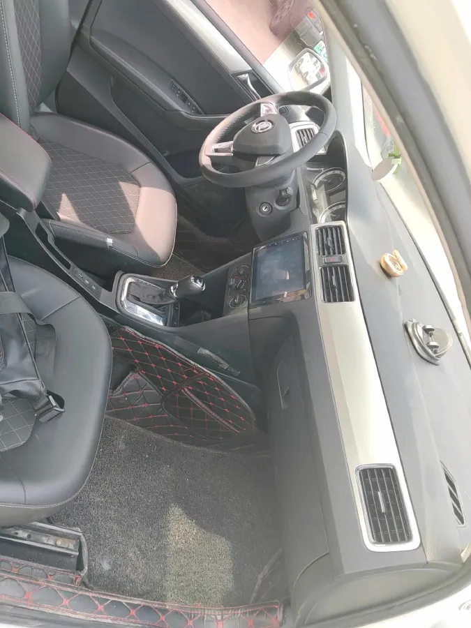 2019 SWM G01 1.5T 156HP L4 6AT,autocango,china used car exporter,china ev exporter,chinese used car exporter,chinese used ev exporter