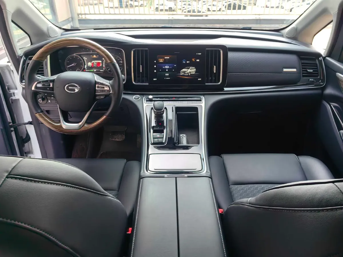 2023 GAC Trumpchi M8 2.0T 252HP L4 8AT,autocango,china used car exporter,china ev exporter,chinese used car exporter,chinese used ev exporter