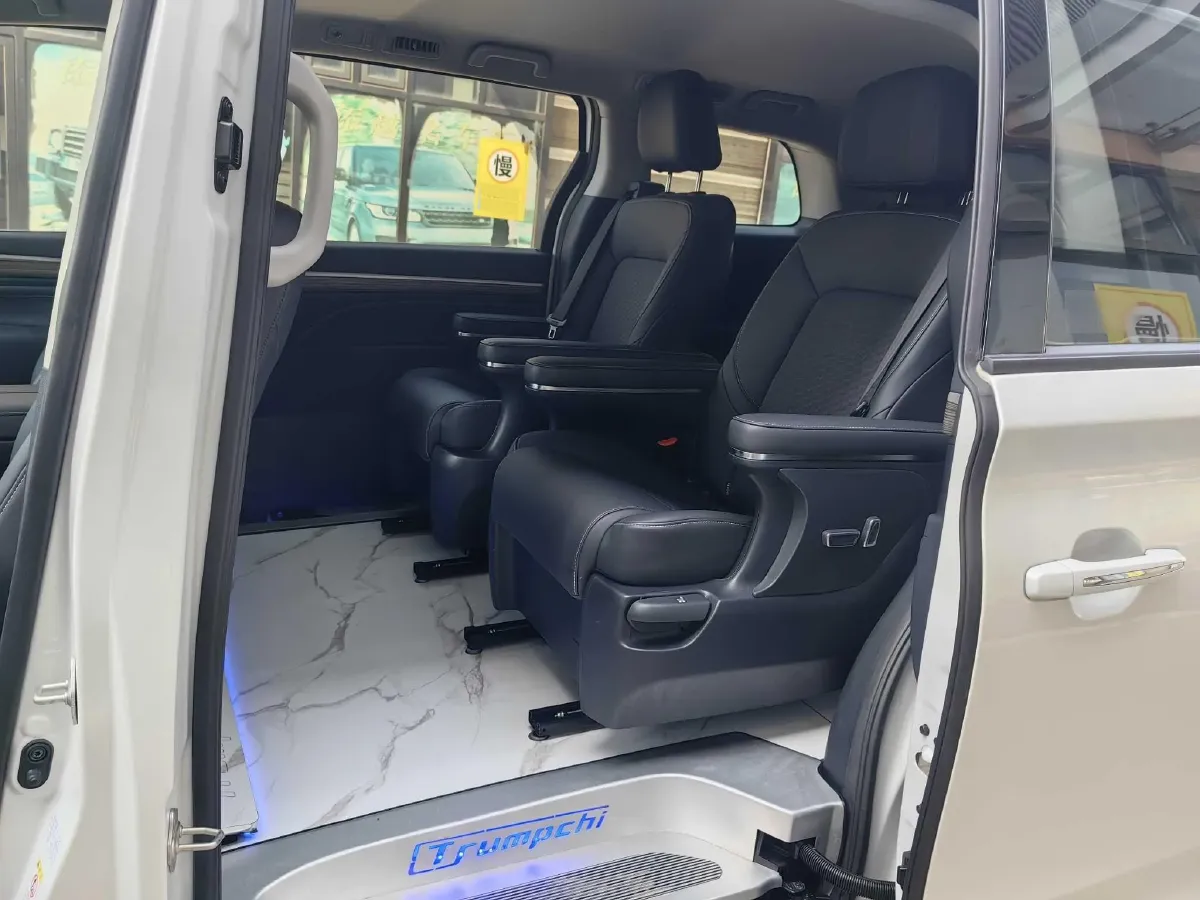 2023 GAC Trumpchi M8 2.0T 252HP L4 8AT,autocango,china used car exporter,china ev exporter,chinese used car exporter,chinese used ev exporter