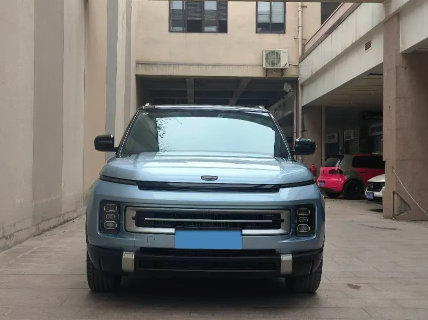 2023 Geely ICON 1.5T 181HP L4 7DCT,autocango,china used car exporter,china ev exporter,chinese used car exporter,chinese used ev exporter