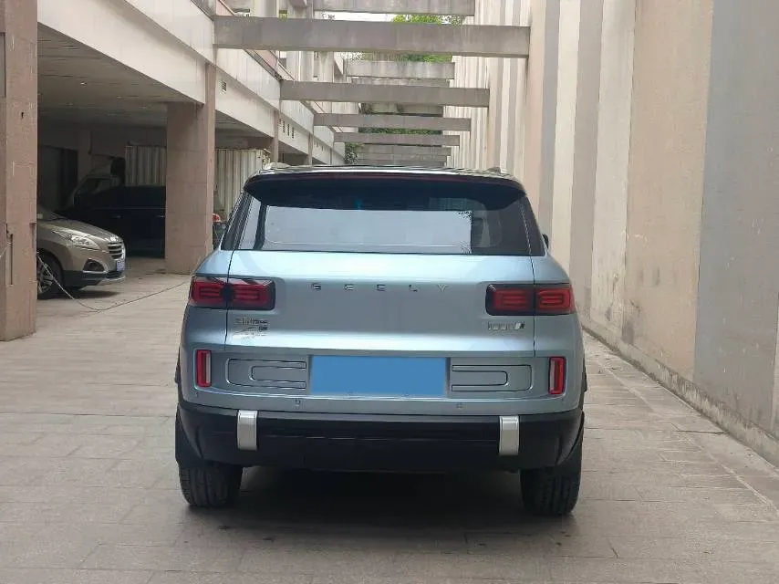 2023 Geely ICON 1.5T 181HP L4 7DCT,autocango,china used car exporter,china ev exporter,chinese used car exporter,chinese used ev exporter