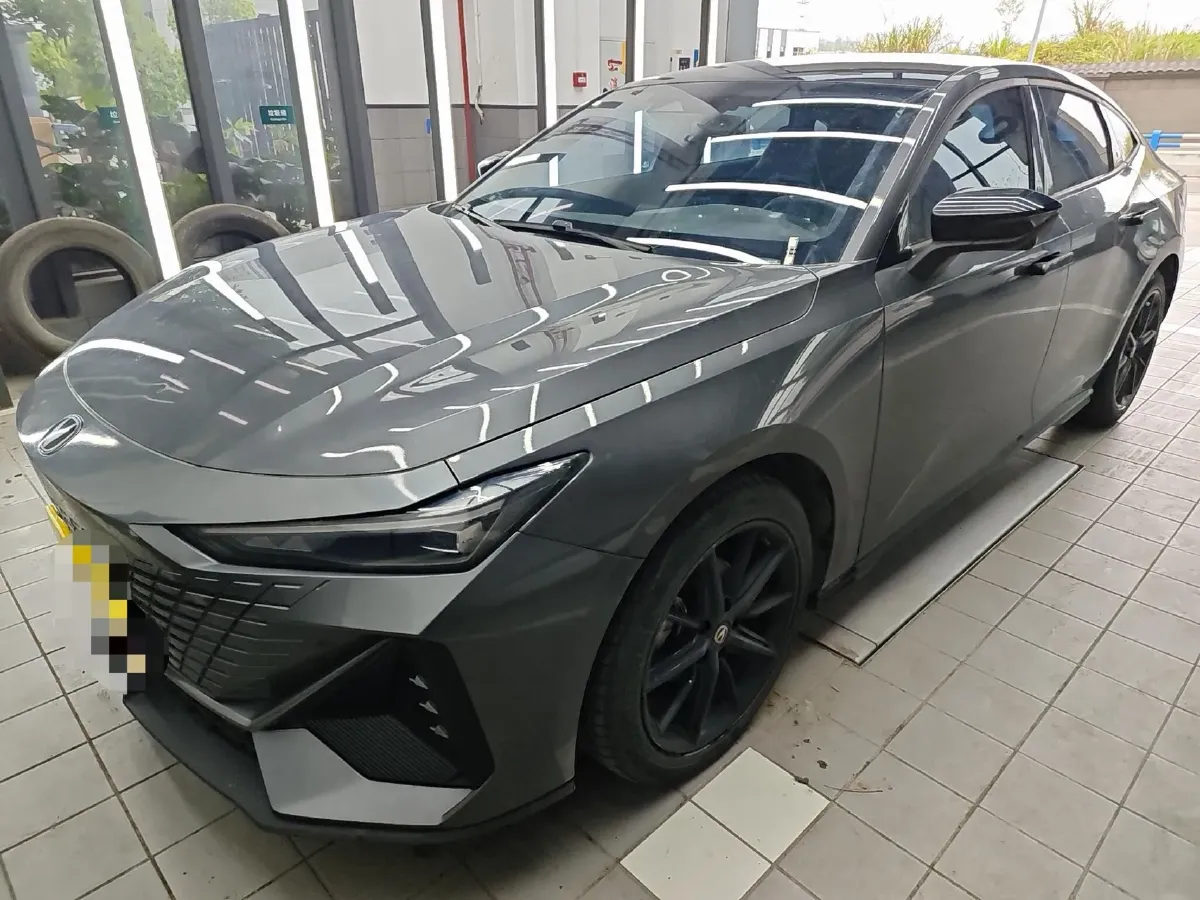 2023 ChangAn UNI-V 1.5T 188HP L4 7DCT,autocango,china used car exporter,china ev exporter,chinese used car exporter,chinese used ev exporter