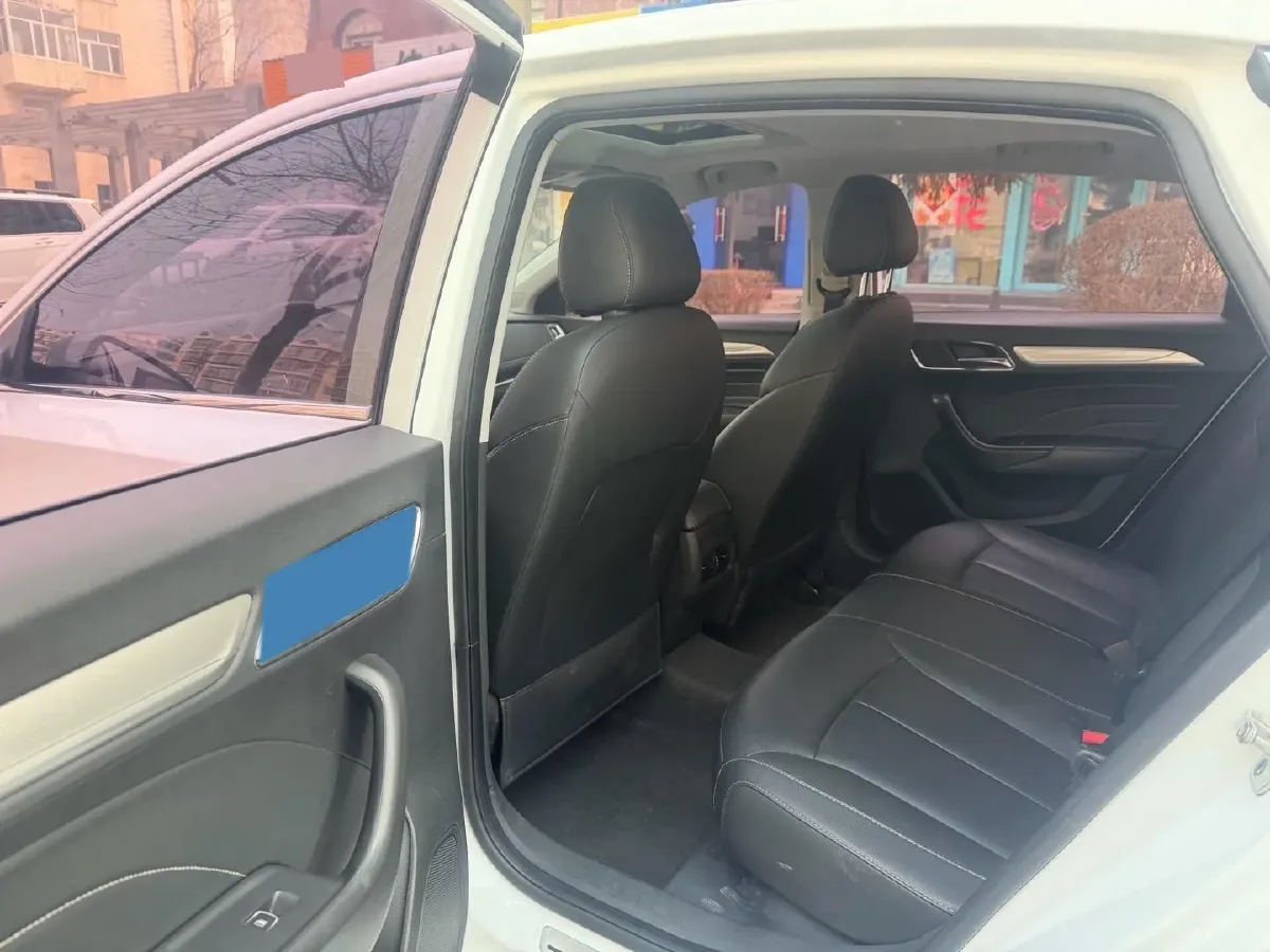 2017 Roewe i6 1.0T 125HP L3 2AT PHEV,autocango,china used car exporter,china ev exporter,chinese used car exporter,chinese used ev exporter