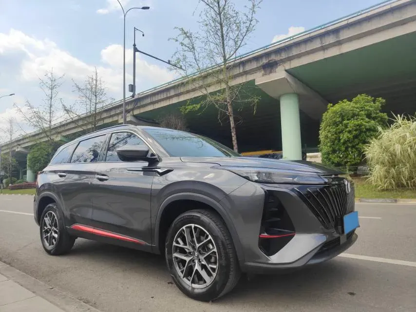 2022 ChangAn CS75 Plus 1.5T 188HP L4 8AT,autocango,china used car exporter,china ev exporter,chinese used car exporter,chinese used ev exporter