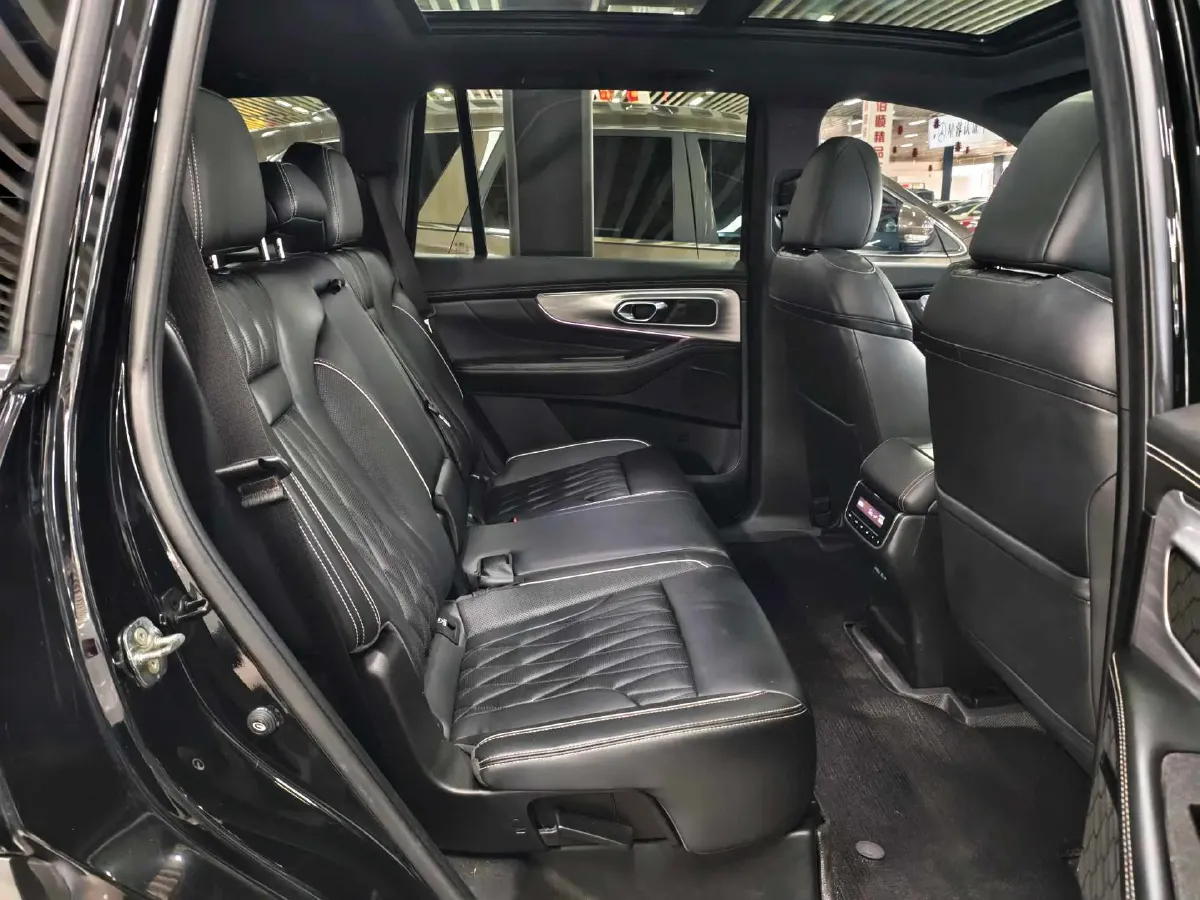 2022 GAC Trumpchi GS8 2.0T 252HP L4 8AT,autocango,china used car exporter,china ev exporter,chinese used car exporter,chinese used ev exporter