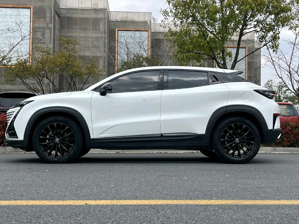 2022 ChangAn UNI-T 1.5T 188HP L4 7DCT,autocango,china used car exporter,china ev exporter,chinese used car exporter,chinese used ev exporter