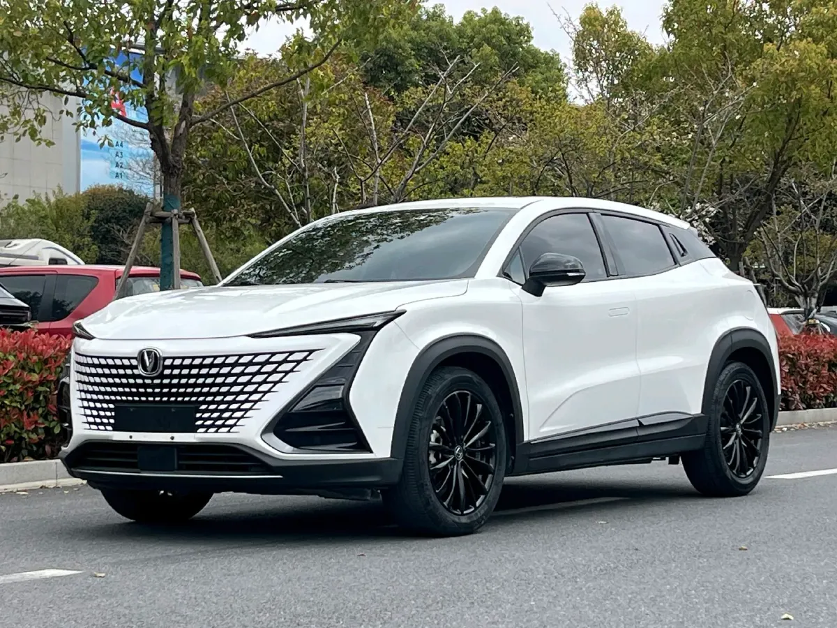 2022 ChangAn UNI-T 1.5T 188HP L4 7DCT,autocango,china used car exporter,china ev exporter,chinese used car exporter,chinese used ev exporter