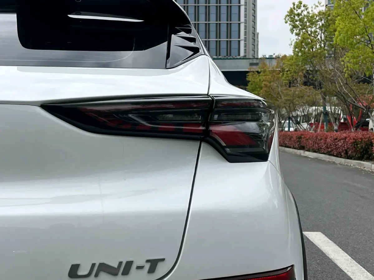 2022 ChangAn UNI-T 1.5T 188HP L4 7DCT,autocango,china used car exporter,china ev exporter,chinese used car exporter,chinese used ev exporter