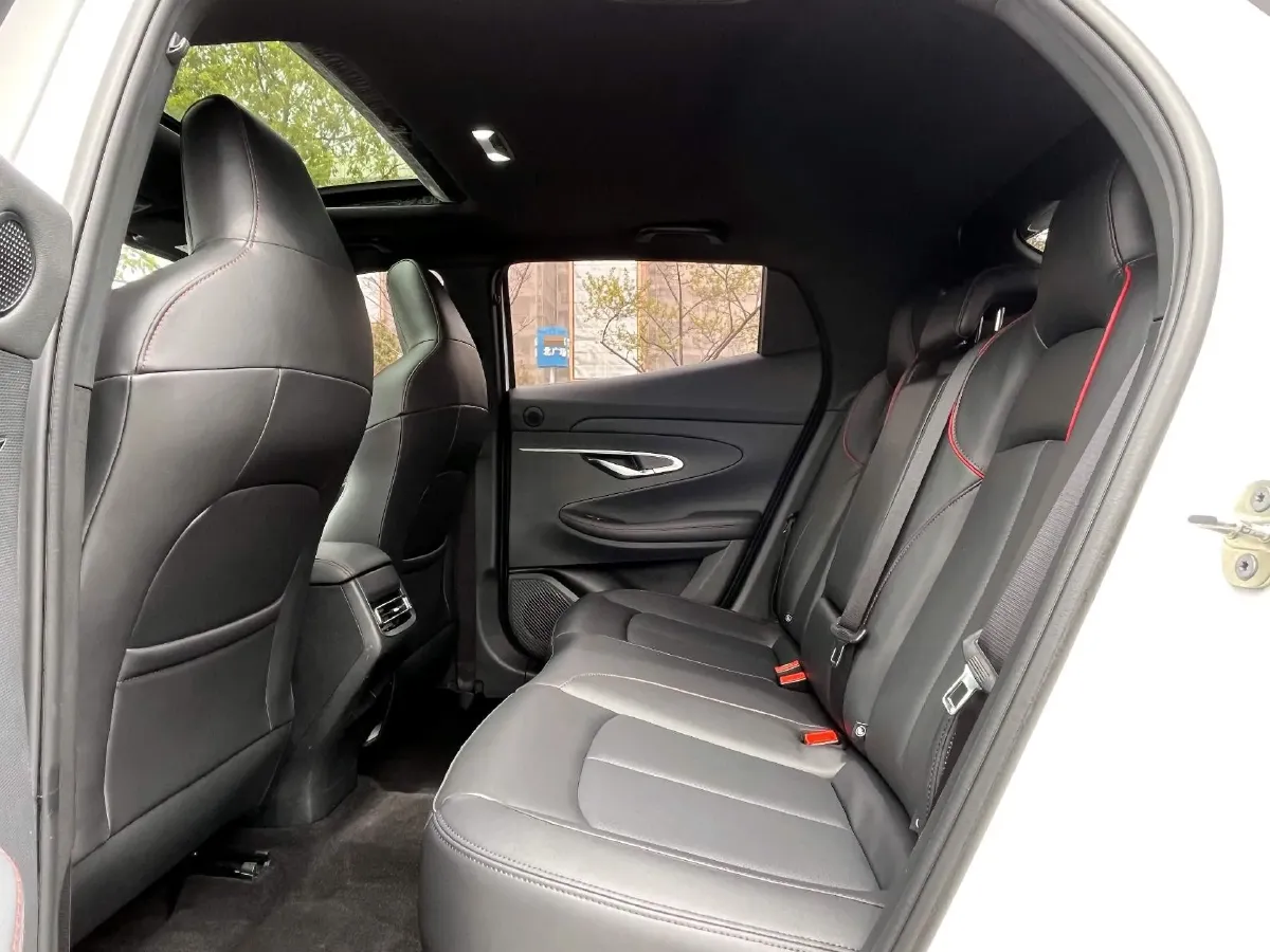 2022 ChangAn UNI-T 1.5T 188HP L4 7DCT,autocango,china used car exporter,china ev exporter,chinese used car exporter,chinese used ev exporter