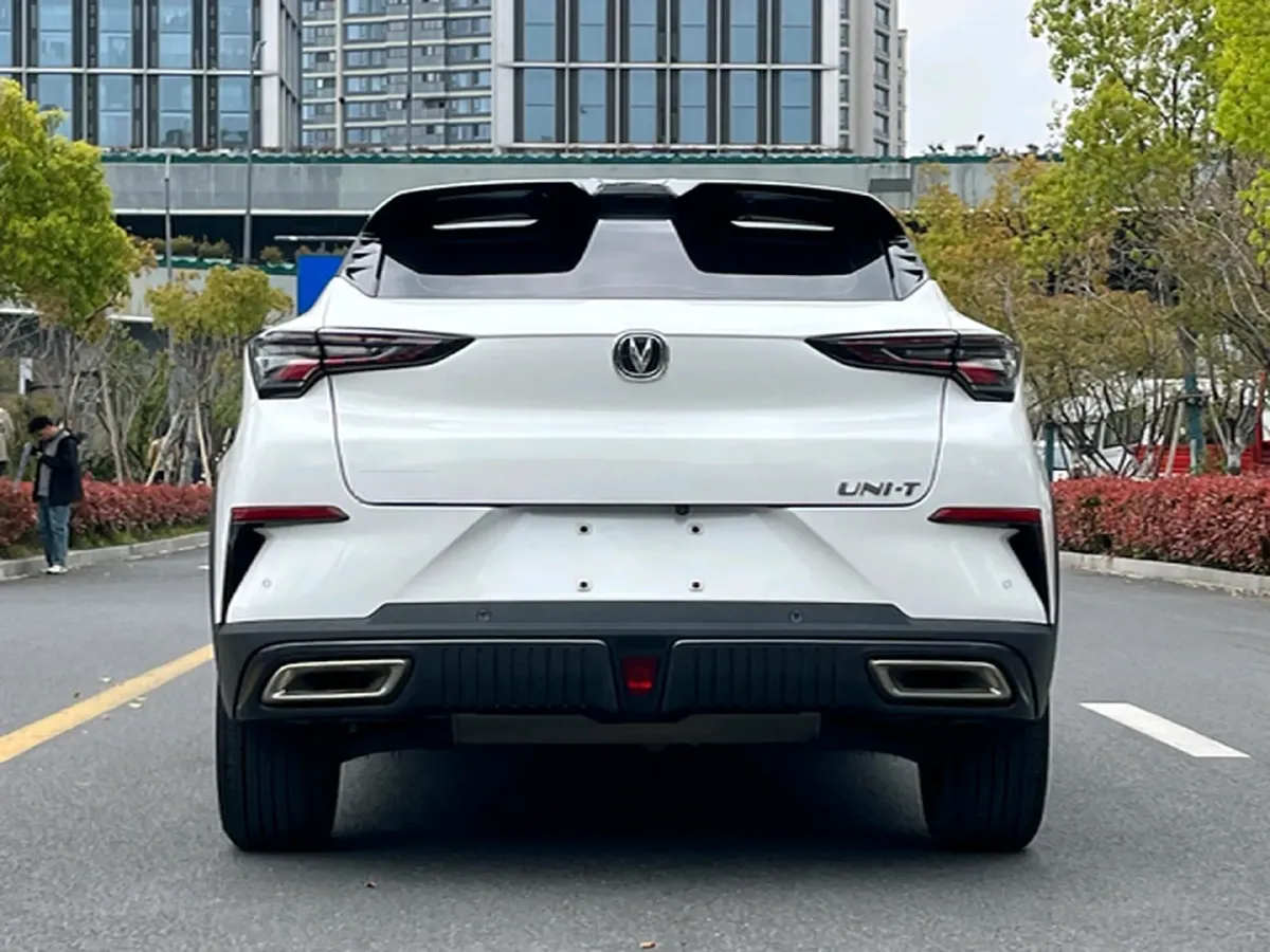 2022 ChangAn UNI-T 1.5T 188HP L4 7DCT,autocango,china used car exporter,china ev exporter,chinese used car exporter,chinese used ev exporter