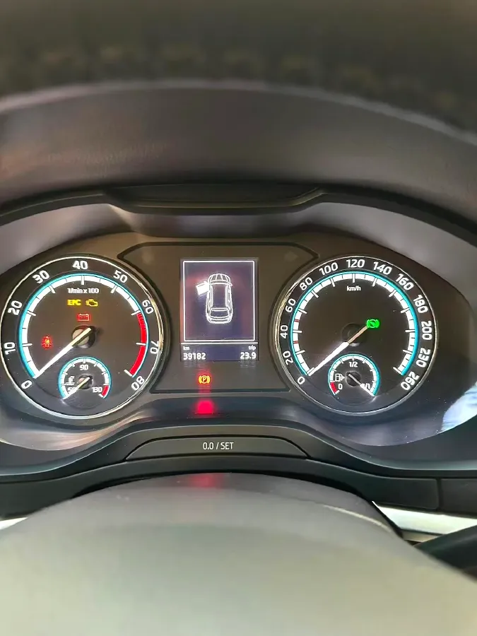 2021 Skoda Karoq 1.4T 150HP L4 7DCT,autocango,china used car exporter,china ev exporter,chinese used car exporter,chinese used ev exporter