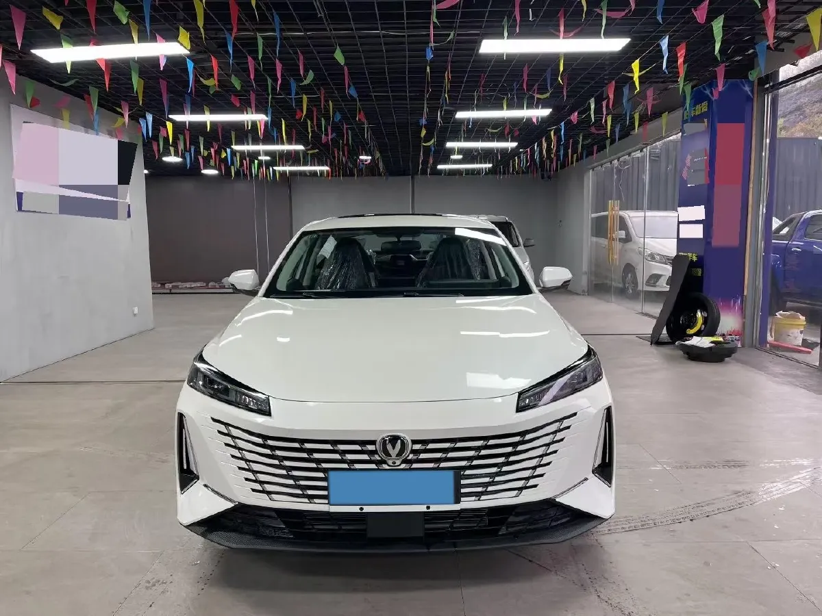 2025 ChangAn Eado 1.5T 192HP L4 7DCT,autocango,china used car exporter,china ev exporter,chinese used car exporter,chinese used ev exporter