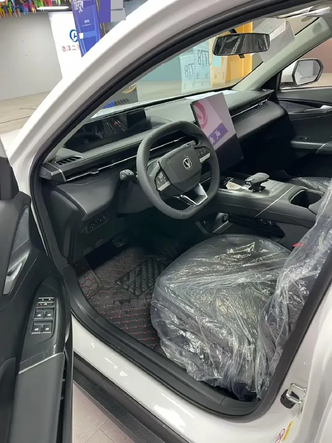 2025 ChangAn Eado 1.5T 192HP L4 7DCT,autocango,china used car exporter,china ev exporter,chinese used car exporter,chinese used ev exporter