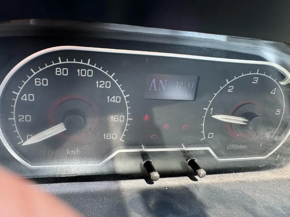 2018 MAXUS XinTu V80 2.5T 136HP L4 6MT,autocango,china used car exporter,china ev exporter,chinese used car exporter,chinese used ev exporter