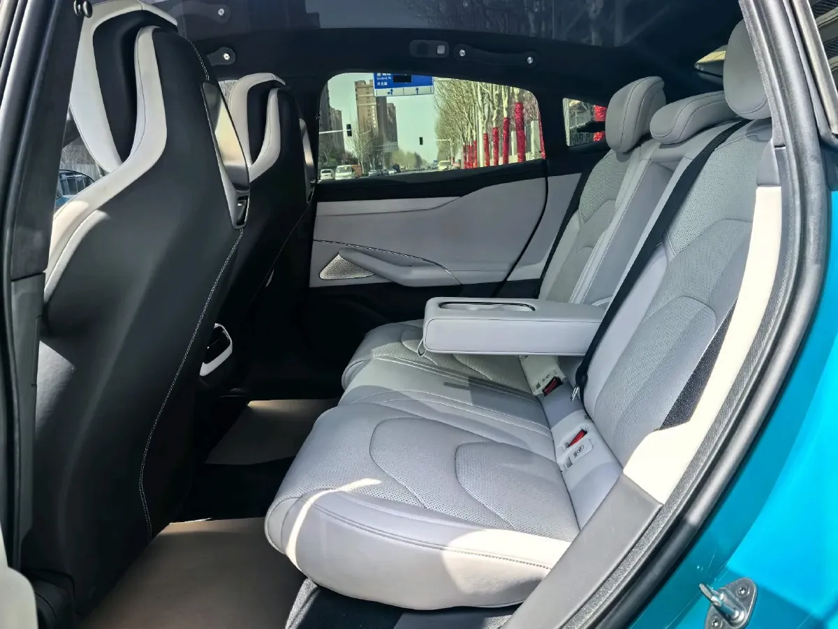 2024 MI SU7 BEV 101KWH,autocango,china used car exporter,china ev exporter,chinese used car exporter,chinese used ev exporter