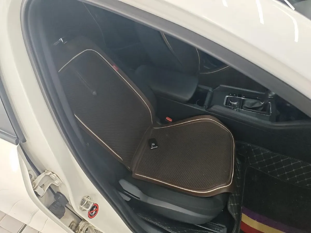 2022 Mazda 3 Axela 2.0L 158HP L4 6AT,autocango,china used car exporter,china ev exporter,chinese used car exporter,chinese used ev exporter