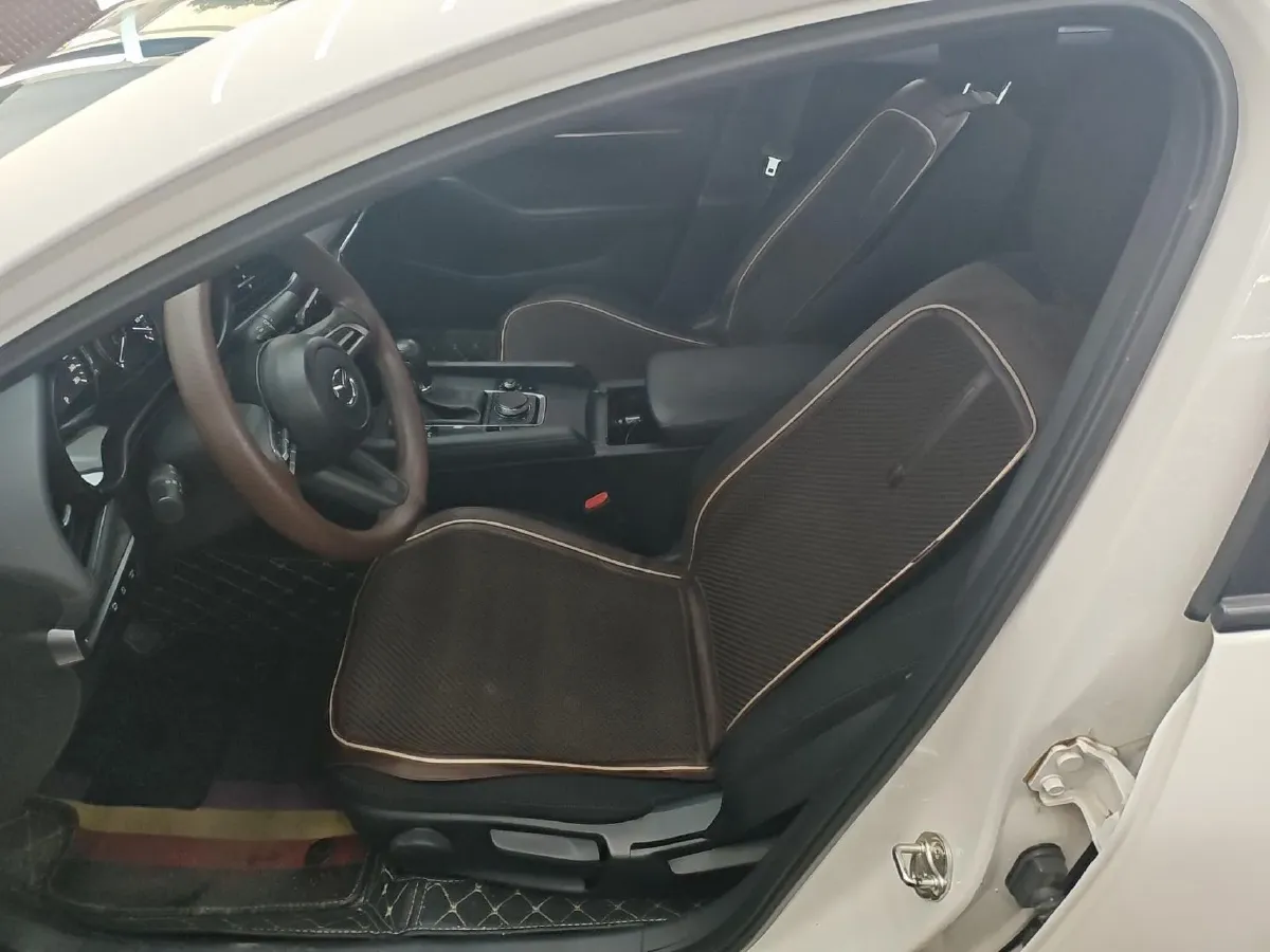 2022 Mazda 3 Axela 2.0L 158HP L4 6AT,autocango,china used car exporter,china ev exporter,chinese used car exporter,chinese used ev exporter