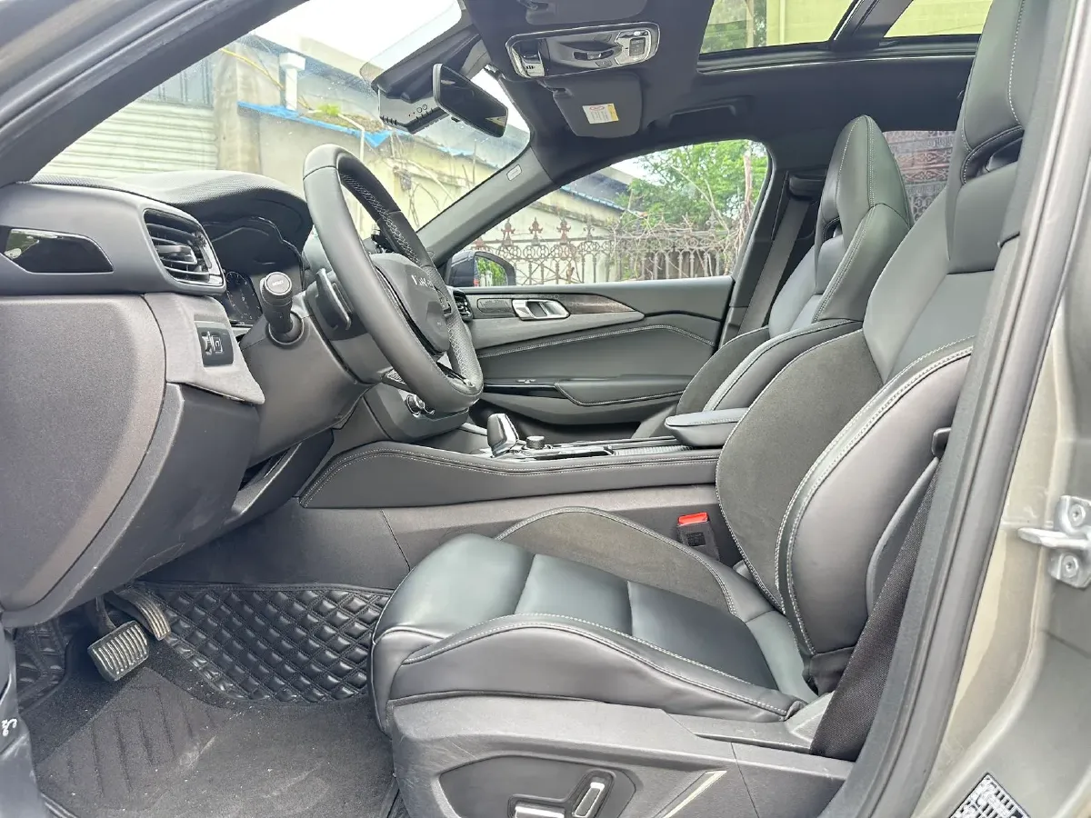 2022 LYNK&CO 03 2.0T 190HP L4 7DCT,autocango,china used car exporter,china ev exporter,chinese used car exporter,chinese used ev exporter