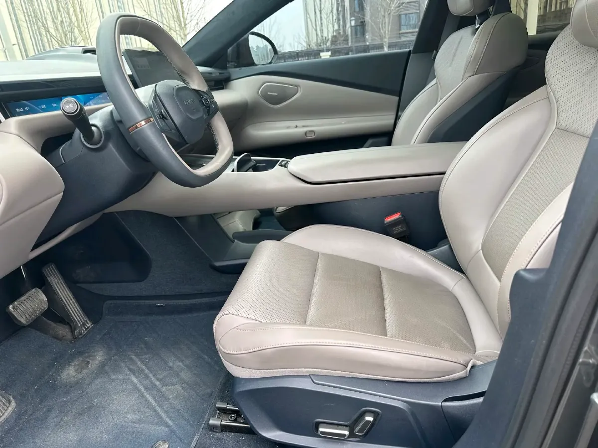 2024 HongQi HS7 2.0T 252HP L4 8AT,autocango,china used car exporter,china ev exporter,chinese used car exporter,chinese used ev exporter