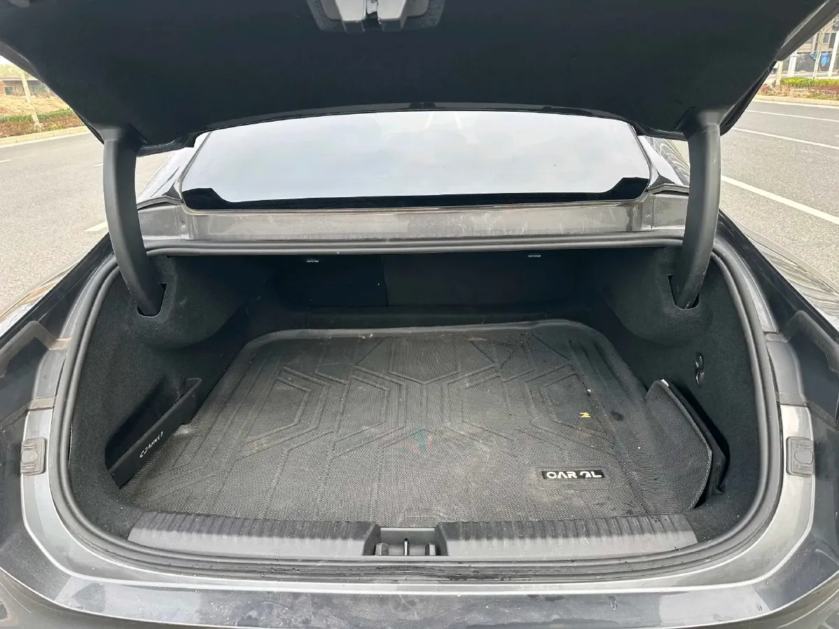 2024 HongQi HS7 2.0T 252HP L4 8AT,autocango,china used car exporter,china ev exporter,chinese used car exporter,chinese used ev exporter