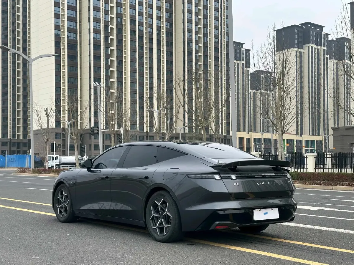 2024 HongQi HS7 2.0T 252HP L4 8AT,autocango,china used car exporter,china ev exporter,chinese used car exporter,chinese used ev exporter