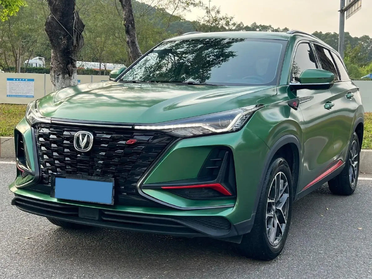 2022 ChangAn CS75 Plus 1.5T 178HP L4 6AT,autocango,china used car exporter,china ev exporter,chinese used car exporter,chinese used ev exporter