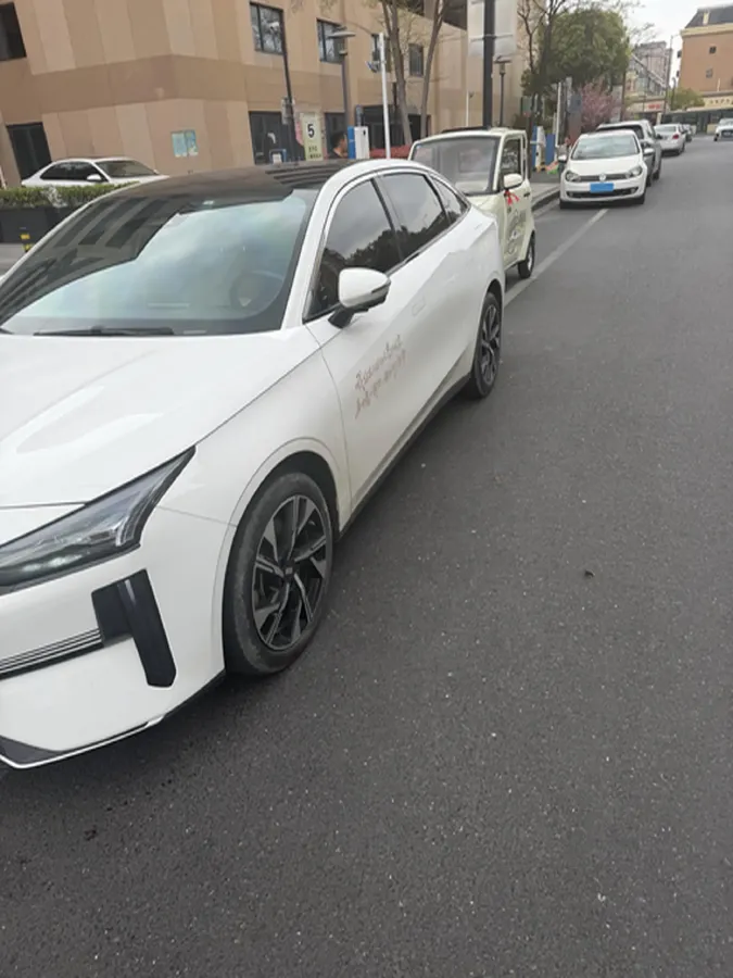 2023 Geely Galaxy L6 1.5T 163HP L4 3DHT PHEV,autocango,china used car exporter,china ev exporter,chinese used car exporter,chinese used ev exporter