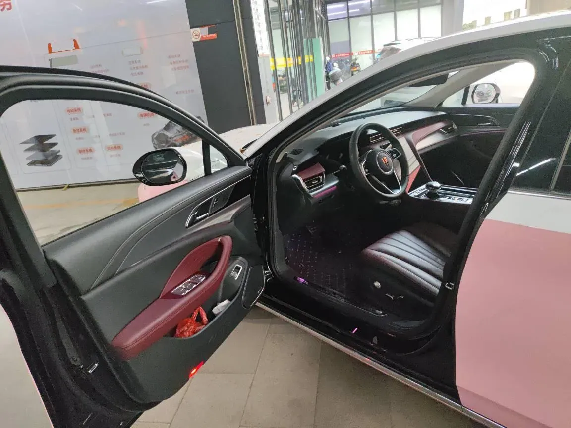 2023 HongQi H5 2.0T 224HP L4 8AT,autocango,china used car exporter,china ev exporter,chinese used car exporter,chinese used ev exporter