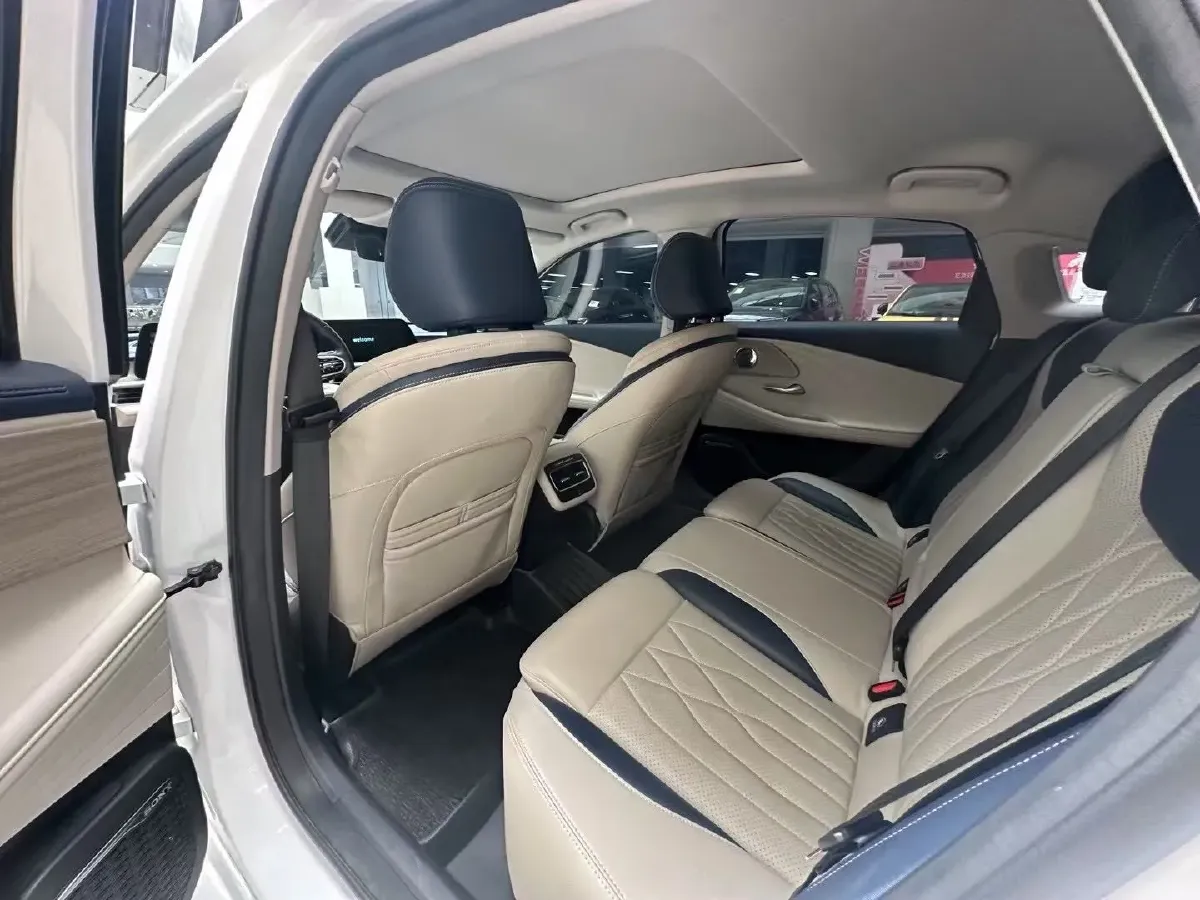 2022 Chery Arrizo 8 1.6T 197HP L4 7DCT,autocango,china used car exporter,china ev exporter,chinese used car exporter,chinese used ev exporter