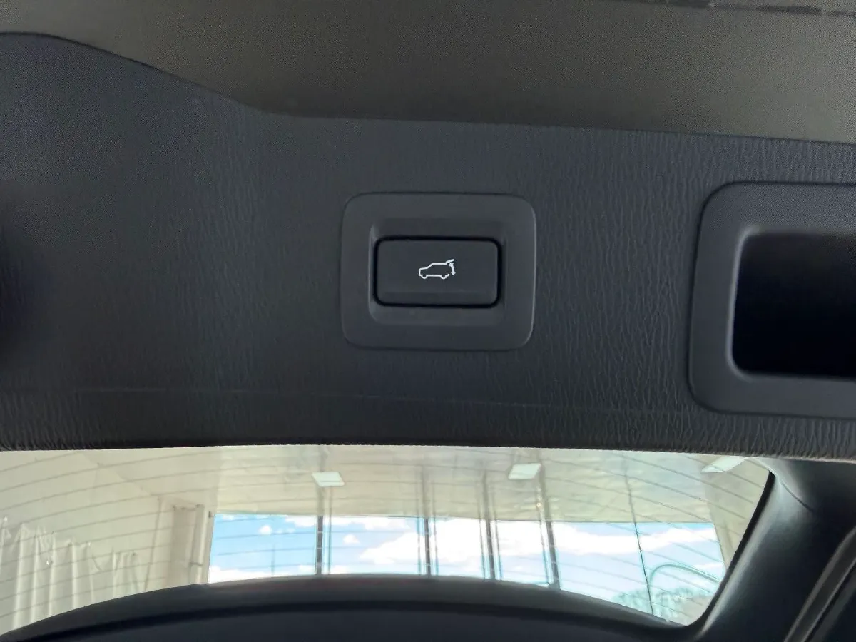 2022 MAXUS XinTu V90 2.0T 150HP L4 6AT,autocango,china used car exporter,china ev exporter,chinese used car exporter,chinese used ev exporter