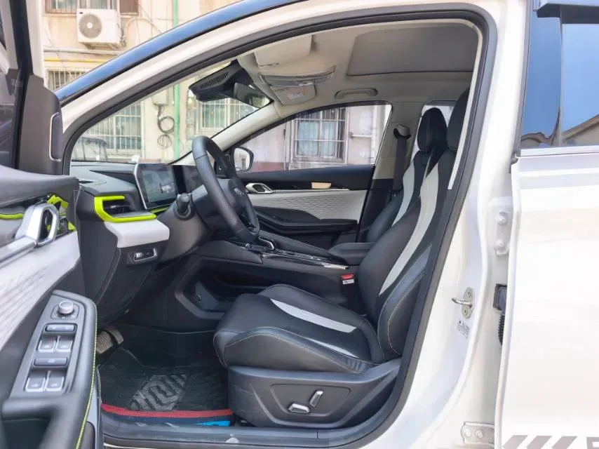 2022 Geely Coolray 1.5T 181HP L4 7DCT,autocango,china used car exporter,china ev exporter,chinese used car exporter,chinese used ev exporter