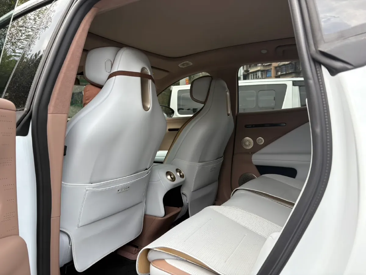 2024 Avatr 07 BEV 82.16KWH,autocango,china used car exporter,china ev exporter,chinese used car exporter,chinese used ev exporter