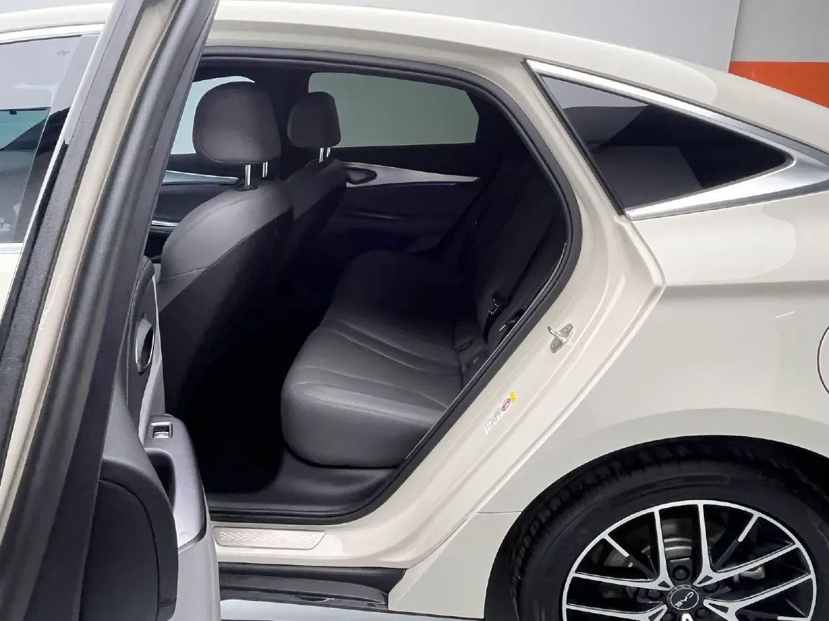 2025 BYD Seal07 DM-i 1.5T 156HP L4 E-CVT PHEV 17.6KWH,autocango,china used car exporter,china ev exporter,chinese used car exporter,chinese used ev exporter