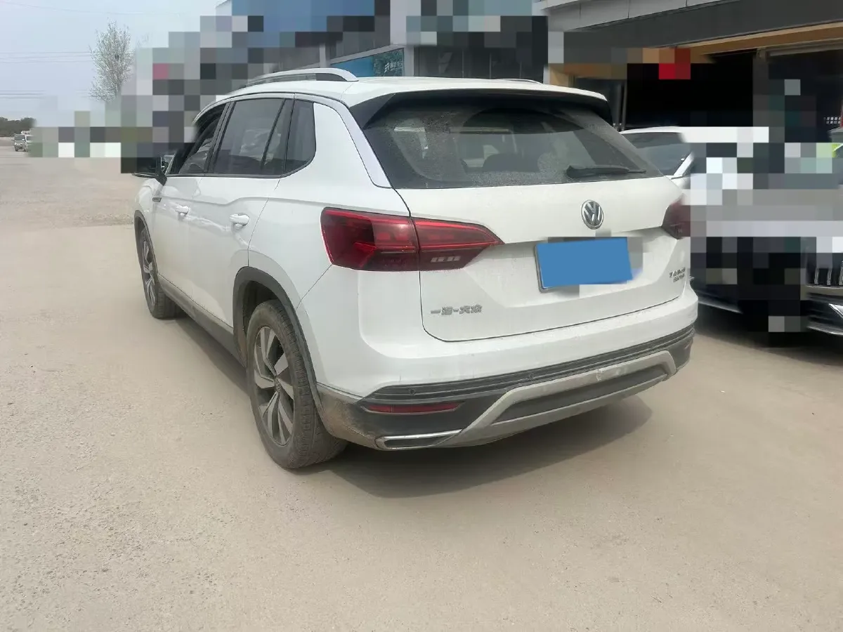 2019 Jeep Cherokee 2.0T 234HP L4 9AT,autocango,china used car exporter,china ev exporter,chinese used car exporter,chinese used ev exporter