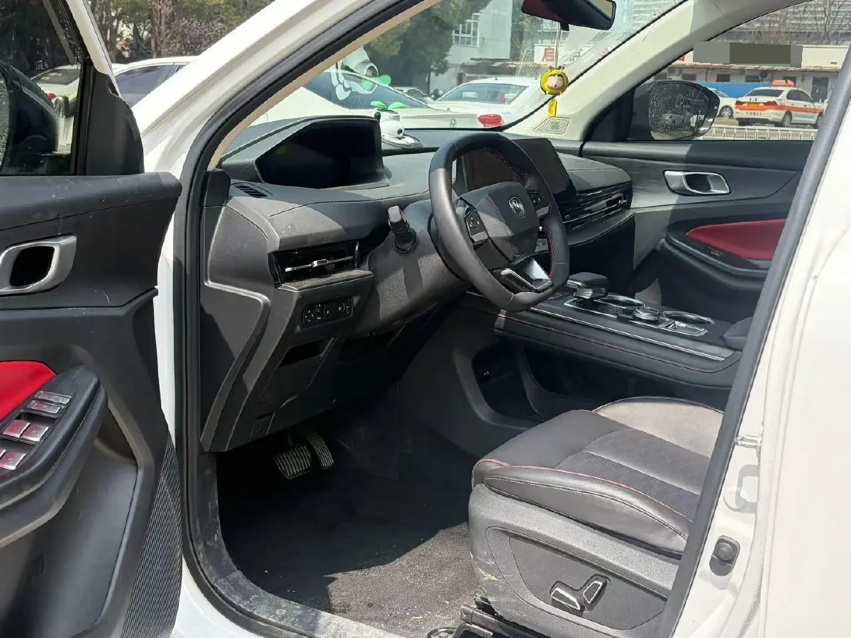 2022 ChangAn Oshan X7 Plus 1.5T 188HP L4 7DCT,autocango,china used car exporter,china ev exporter,chinese used car exporter,chinese used ev exporter