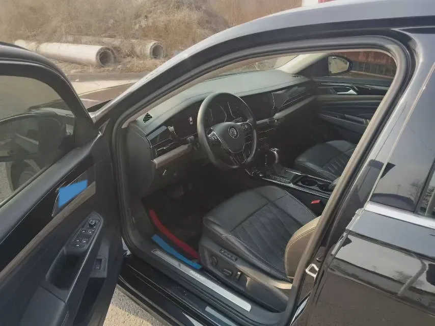 2019 Volkswagen Passat 2.0T 186HP L4 7DCT,autocango,china used car exporter,china ev exporter,chinese used car exporter,chinese used ev exporter