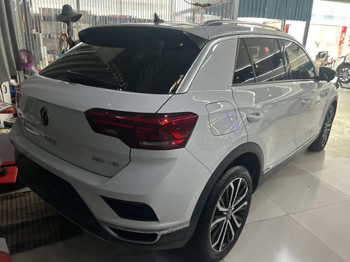 2021 Volkswagen T-Roc 1.4T 150HP L4 7DCT,autocango,china used car exporter,china ev exporter,chinese used car exporter,chinese used ev exporter