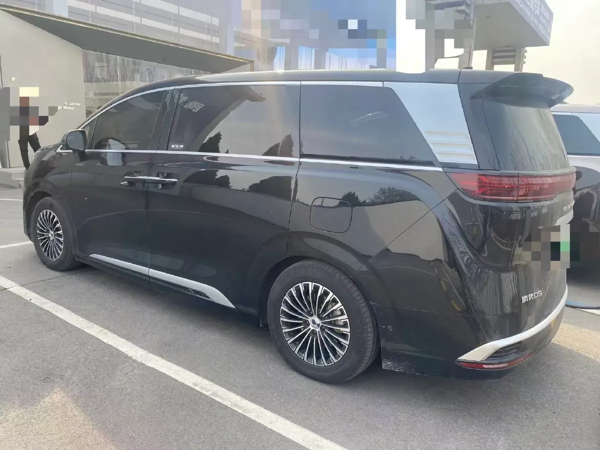 2024 Denza D9 1.5T 139HP L4 E-CVT PHEV 40KWH,autocango,china used car exporter,china ev exporter,chinese used car exporter,chinese used ev exporter