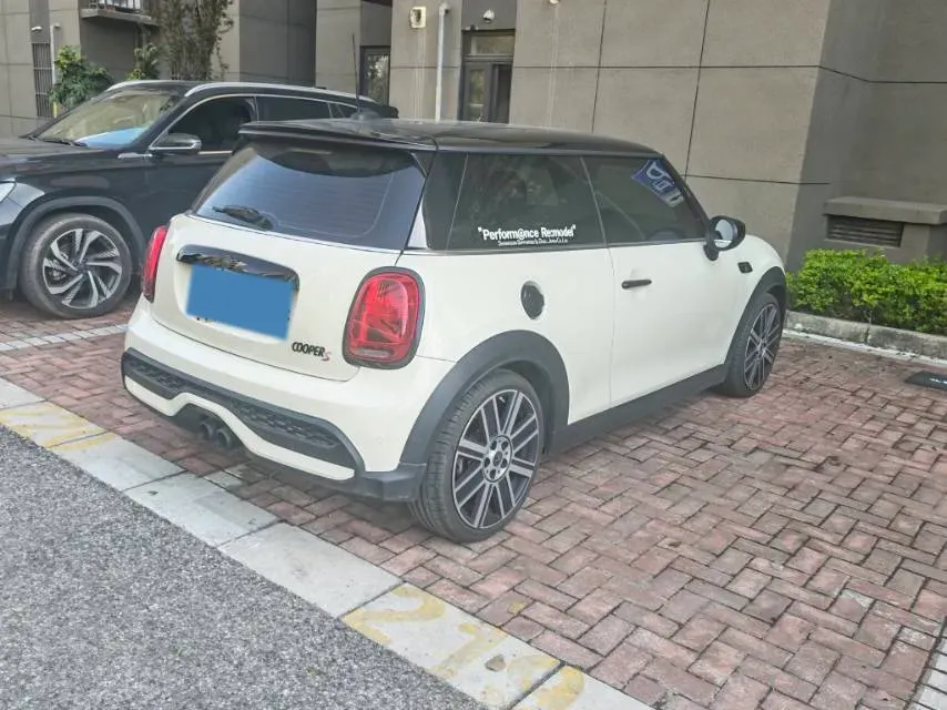 2022 MINI MINI 2.0T 192HP L4 7DCT,autocango,china used car exporter,china ev exporter,chinese used car exporter,chinese used ev exporter
