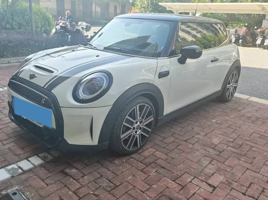 2022 MINI MINI 2.0T 192HP L4 7DCT,autocango,china used car exporter,china ev exporter,chinese used car exporter,chinese used ev exporter