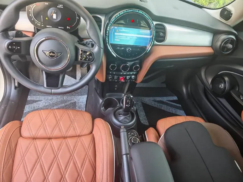 2022 MINI MINI 2.0T 192HP L4 7DCT,autocango,china used car exporter,china ev exporter,chinese used car exporter,chinese used ev exporter