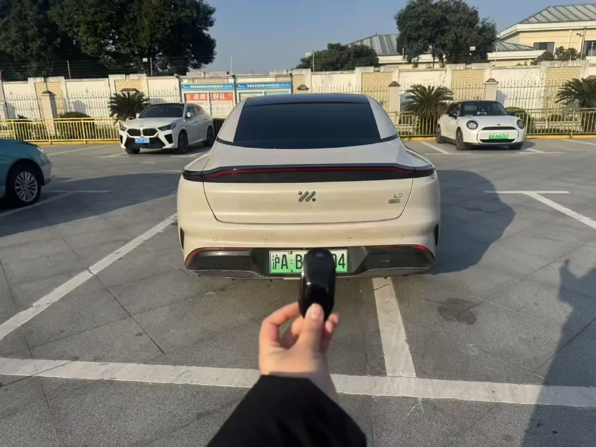 2022 IM L7 BEV 90KWH,autocango,china used car exporter,china ev exporter,chinese used car exporter,chinese used ev exporter