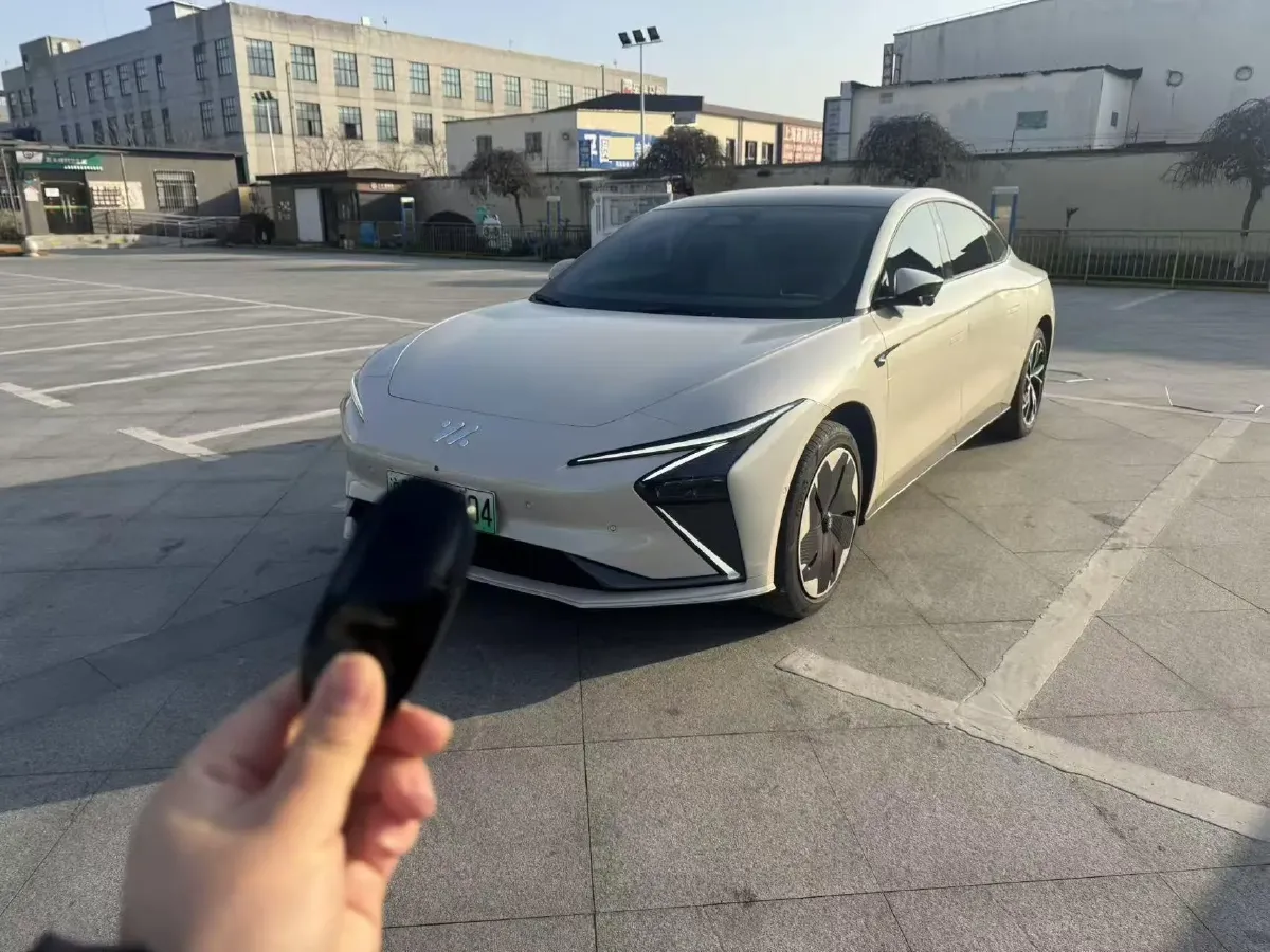 2022 IM L7 BEV 90KWH,autocango,china used car exporter,china ev exporter,chinese used car exporter,chinese used ev exporter